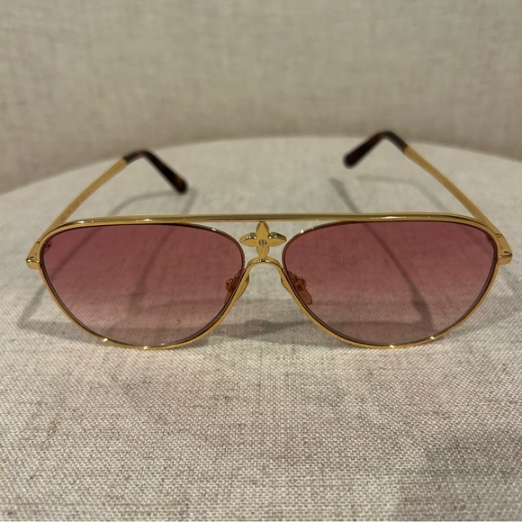 Louis Vuitton Star Pilot Sunglasses - Picture 2 of 12
